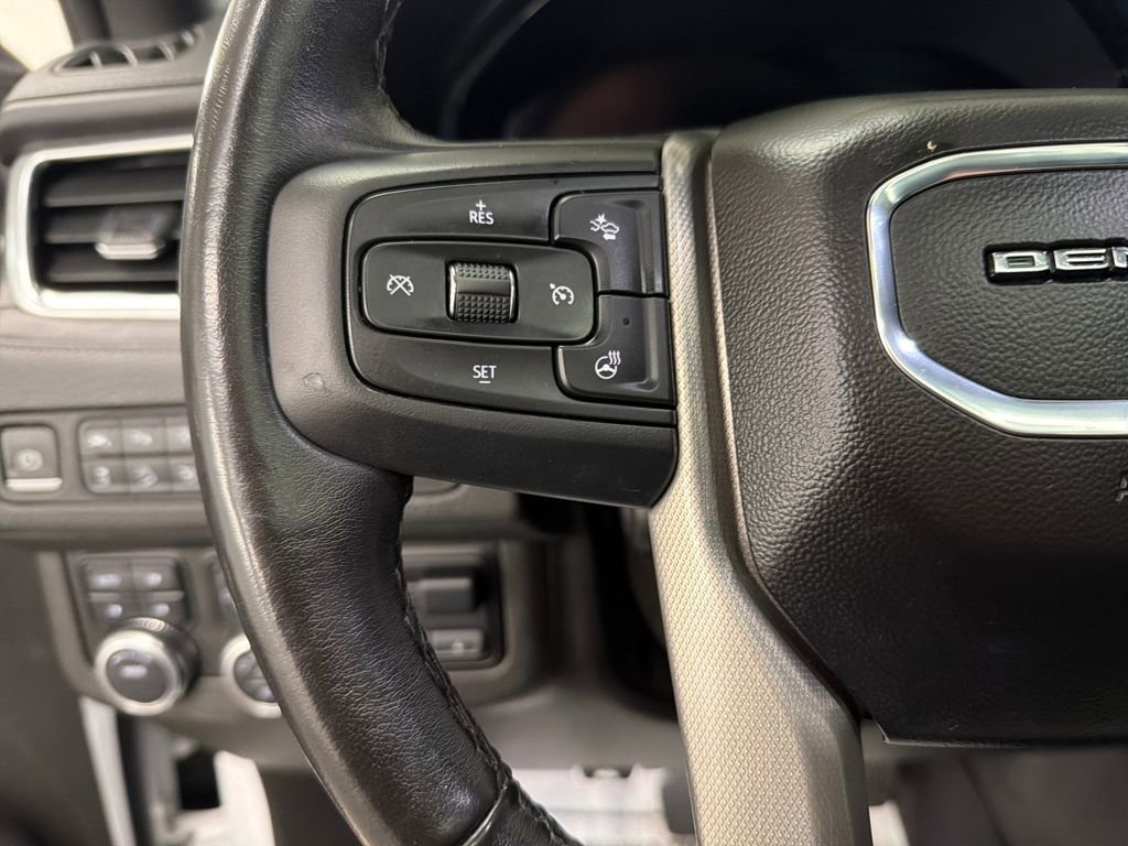 Used 2022 GMC Yukon Denali w/ Denali Premium Package image 20