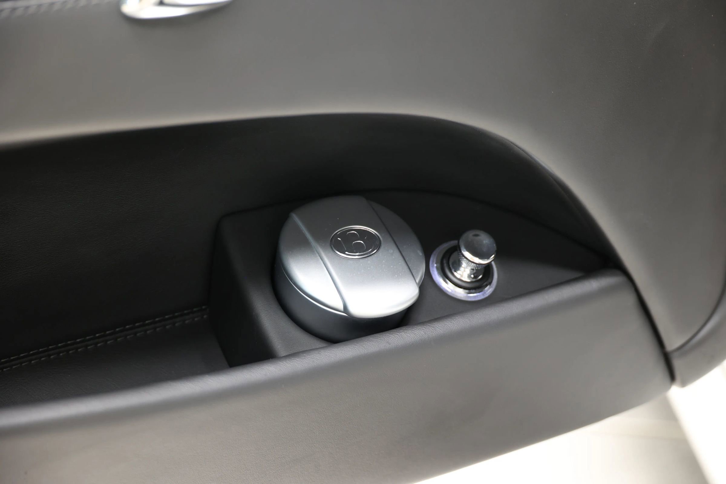 Used 2014 Bentley Flying Spur W12 image 42