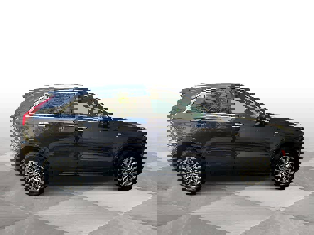 Used 2025 Cadillac XT4 Premium Luxury image 9