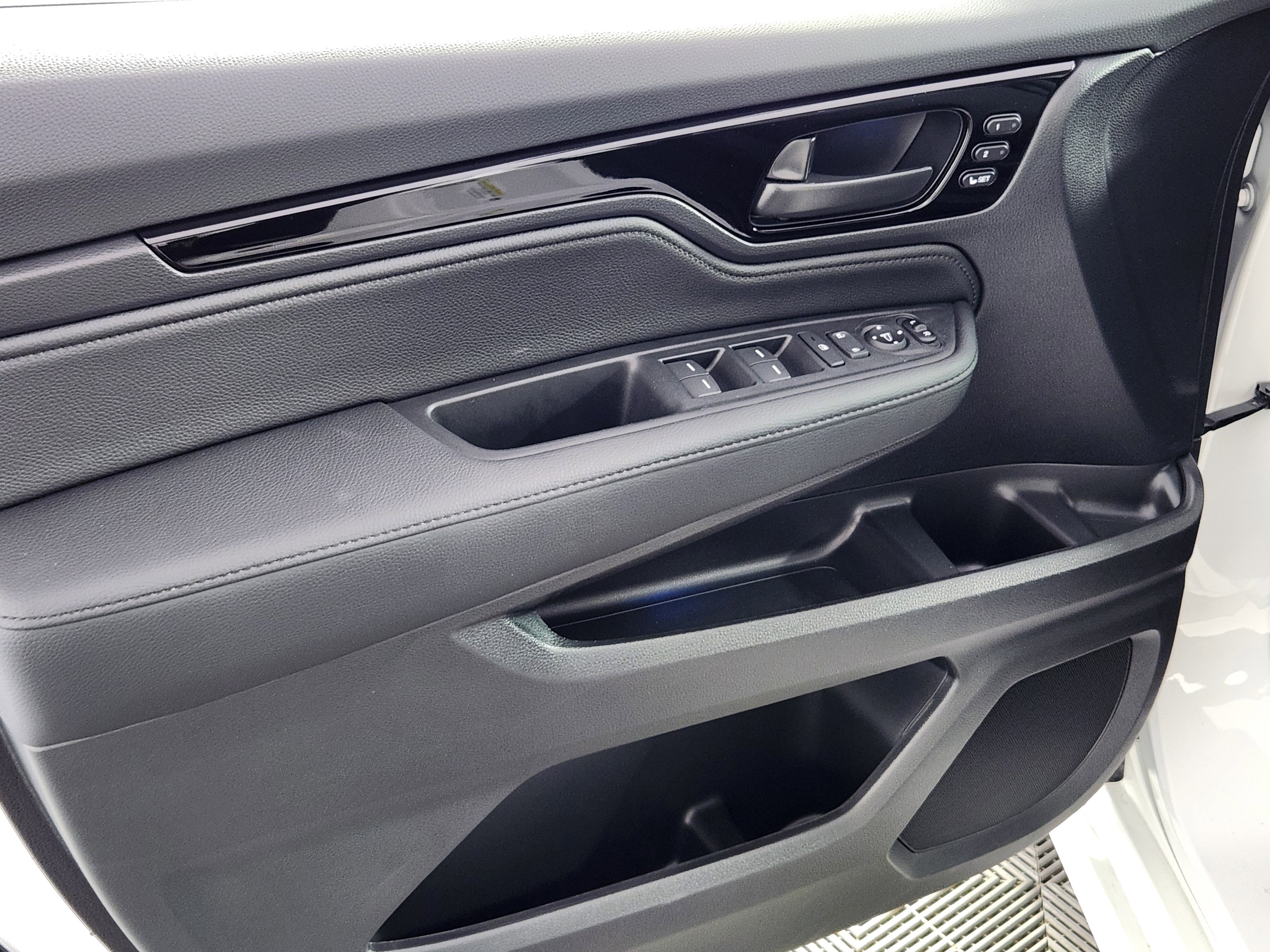 Used 2026 Honda Odyssey Touring image 17