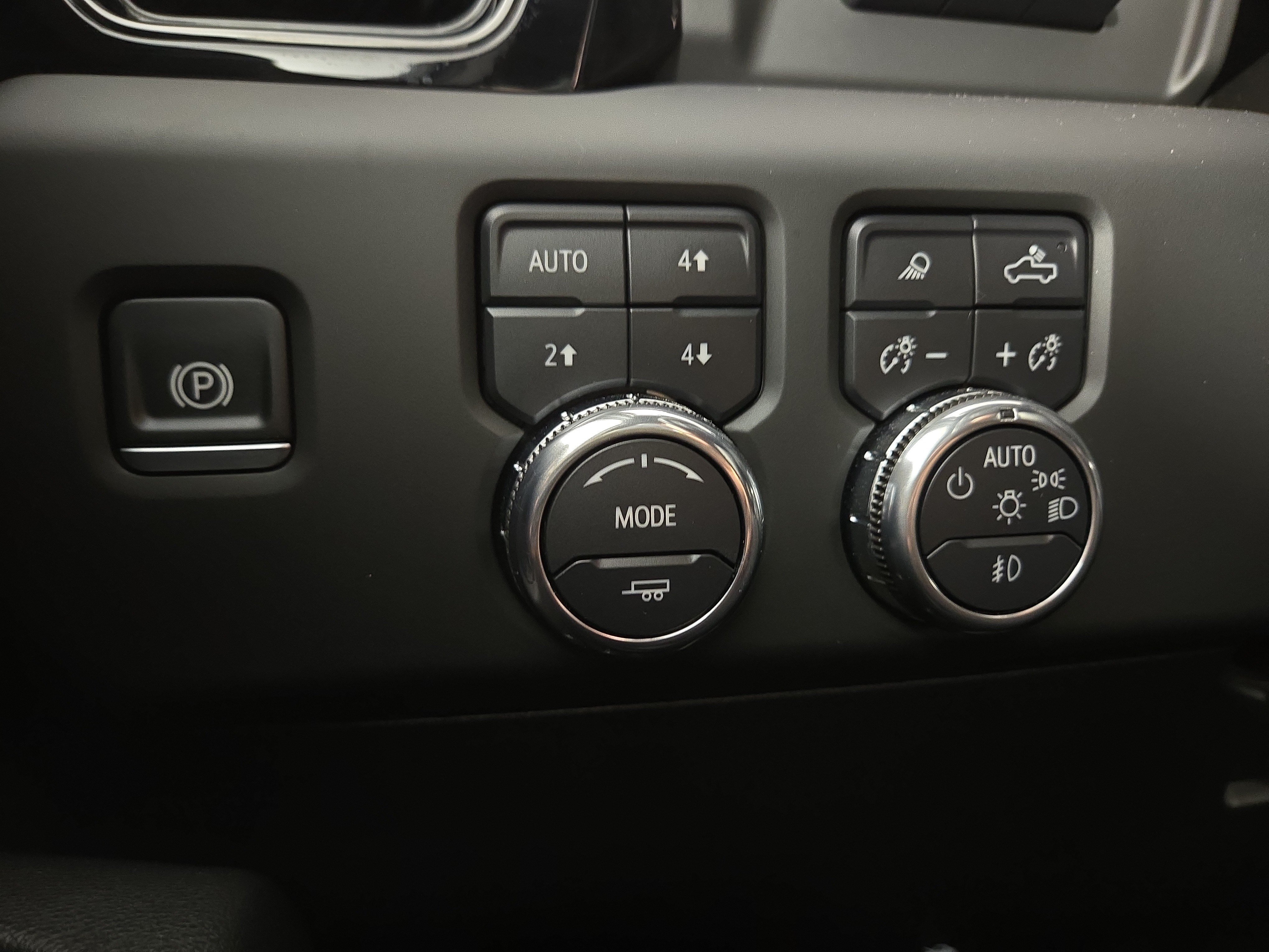 Certified 2025 GMC Sierra 2500 AT4 w/ AT4 Premium Plus Package AWD/4WD image 26