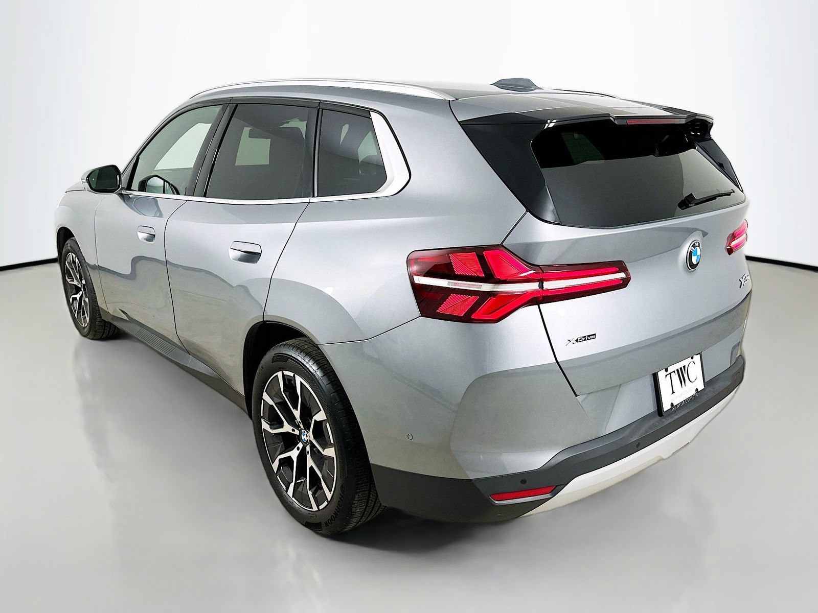Used 2026 BMW X3 xDrive30i w/ Premium Package AWD/4WD image 7