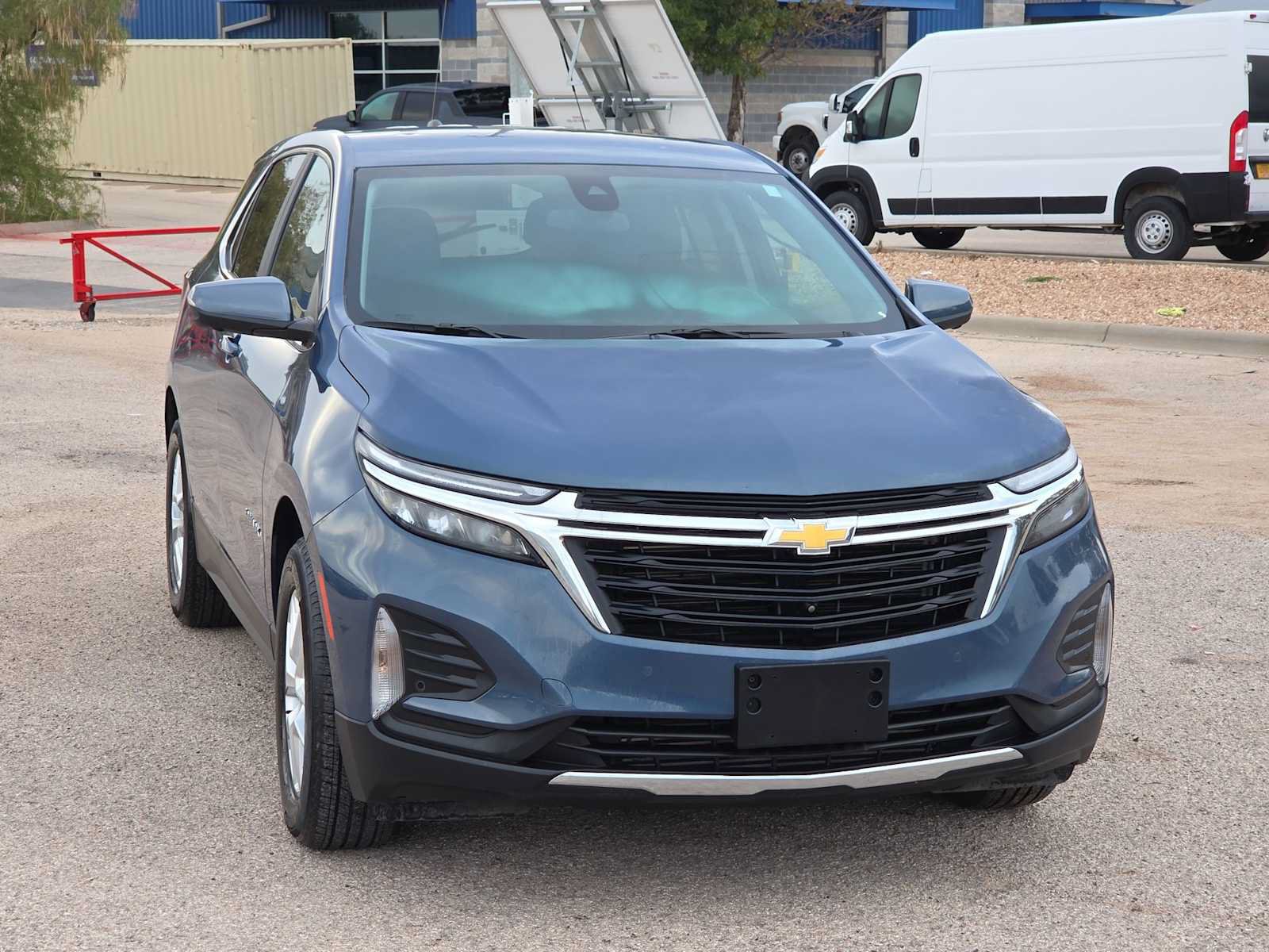 Used 2024 Chevrolet Equinox LT FWD image 3