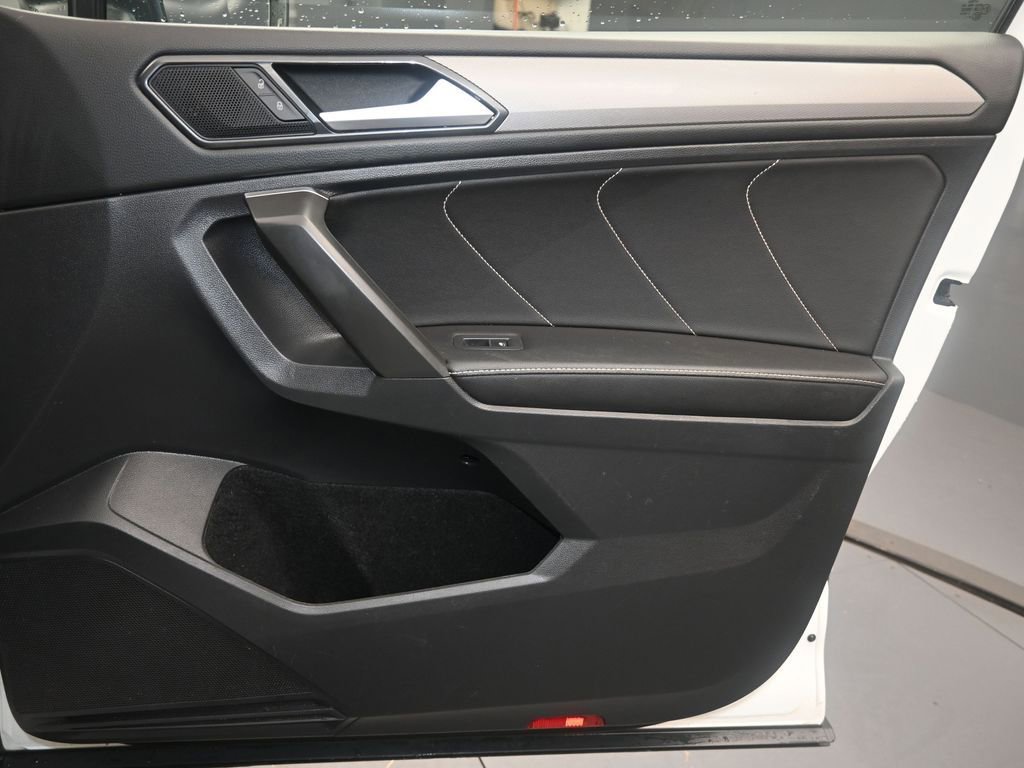 Used 2022 Volkswagen Tiguan SE FWD image 30