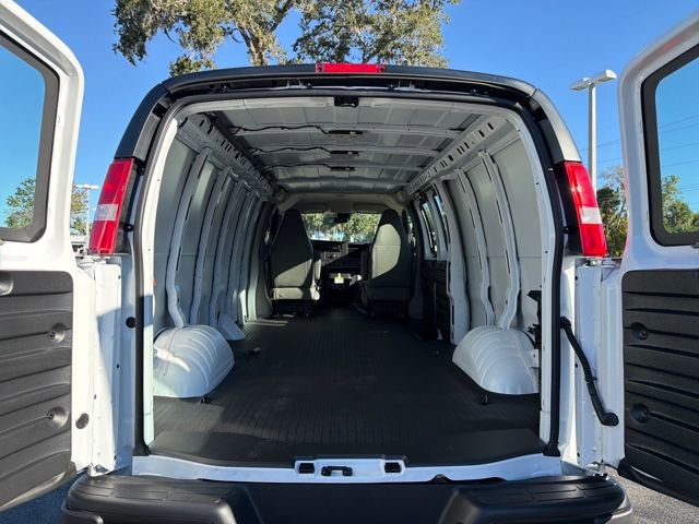 New 2025 Chevrolet Express 2500 Work Van 3D Extended Cargo Van w/ Driver Convenience Package RWD image 10