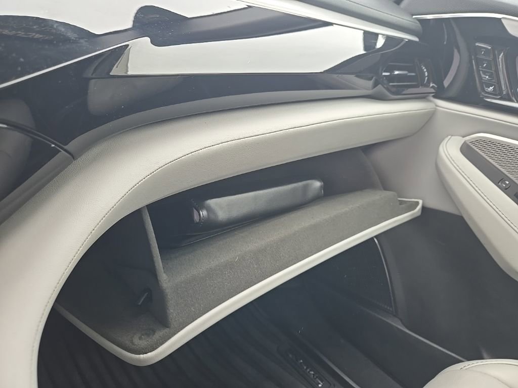 Certified 2024 Acura MDX SH-AWD w/ Technology Package image 23