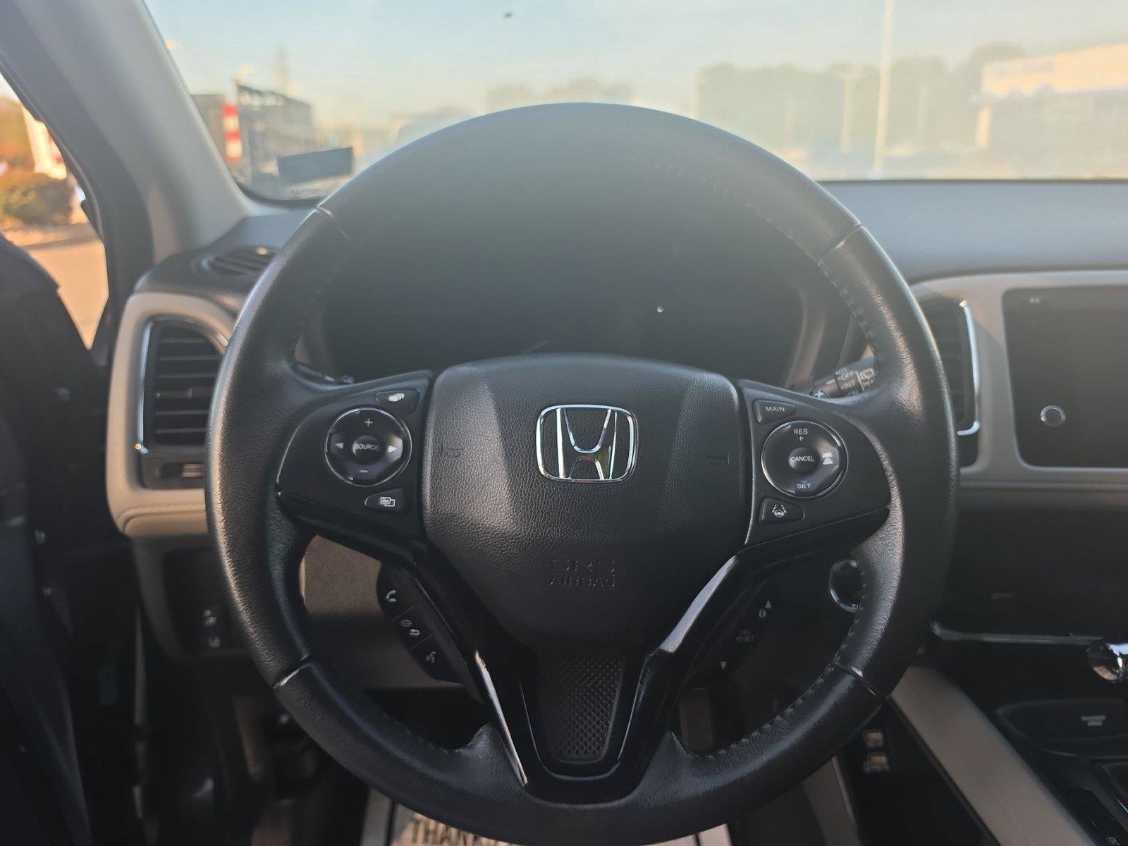 Used 2019 Honda HR-V Touring image 16