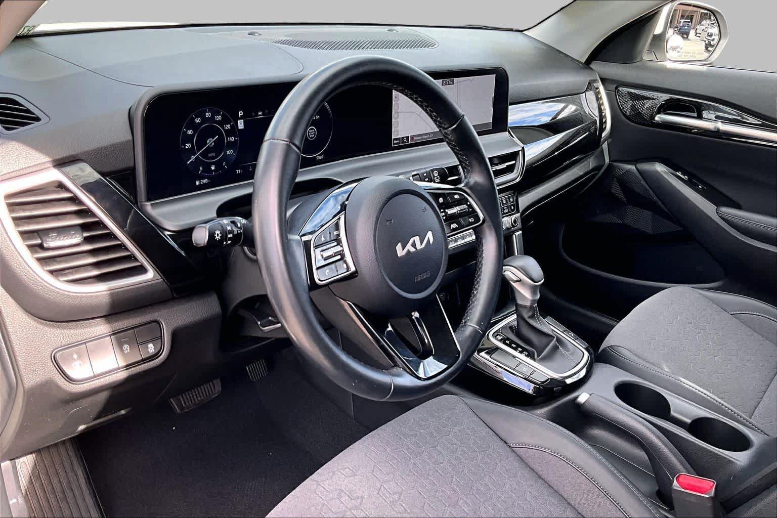 Used 2024 Kia Seltos S FWD image 16