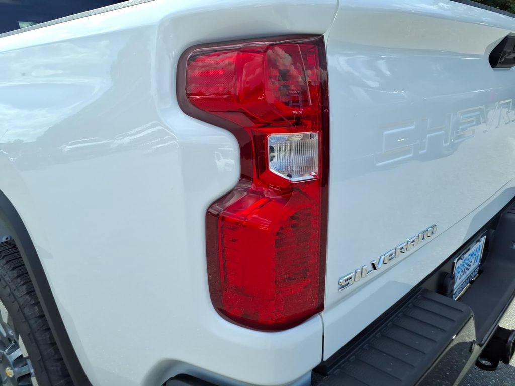 New 2026 Chevrolet Silverado 2500 Custom w/ Custom Value Package AWD/4WD image 11