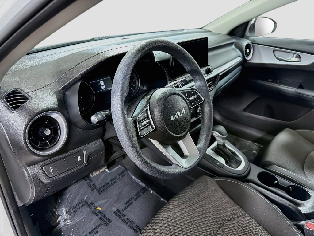 Used 2024 Kia Forte LXS FWD image 11