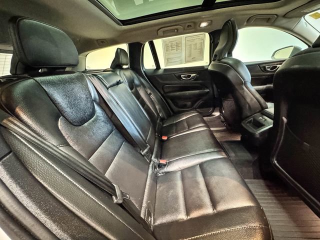 Used 2024 Volvo V60 B5 Cross Country Plus w/ Protection Package Premier image 25