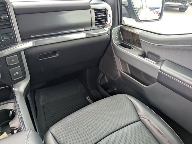 Used 2021 Ford F150 Lariat w/ Trailer Tow Package image 17