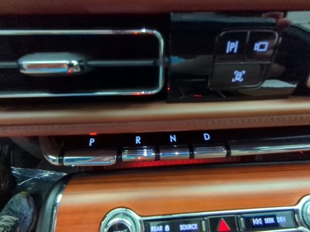 Used 2024 Lincoln Aviator Reserve w/ Equipment Group 201A AWD/4WD image 21