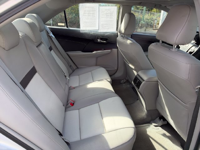 Used 2014 Toyota Camry XLE w/ Leather Package FWD image 10