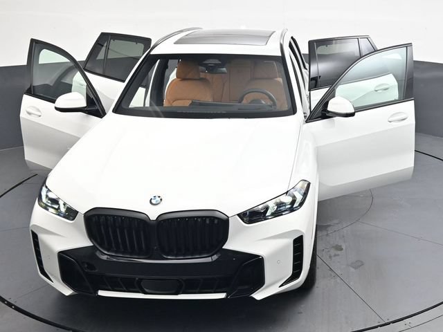 New 2026 BMW X5 xDrive40i w/ M Sport Package AWD/4WD image 40