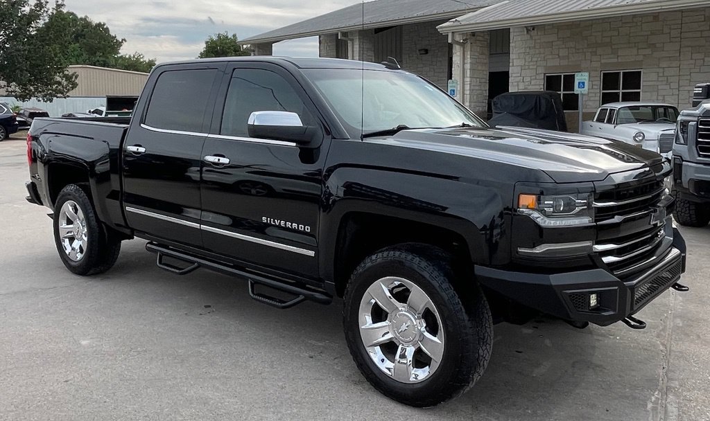 Used 2017 Chevrolet Silverado 1500 LTZ Z71 AWD/4WD image 2