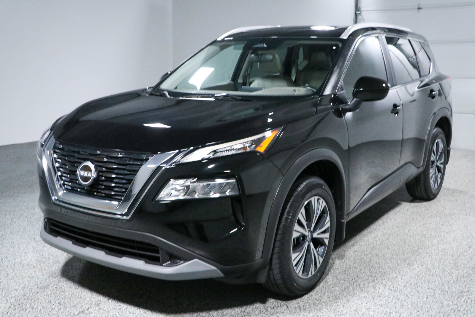 Used 2023 Nissan Rogue SV w/ SV Premium B Package FWD image 32