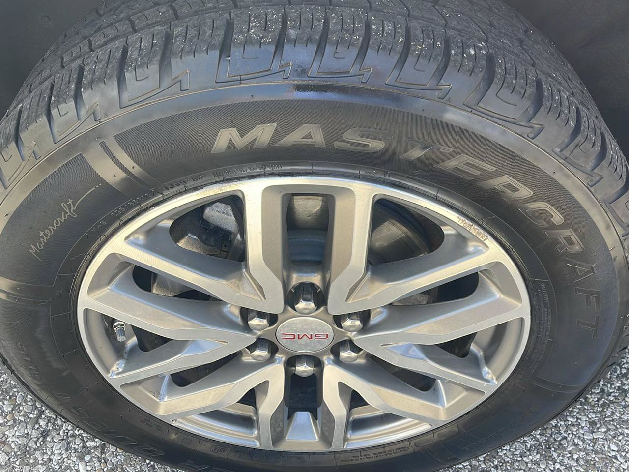 Used 2019 GMC Acadia SLE AWD/4WD image 8