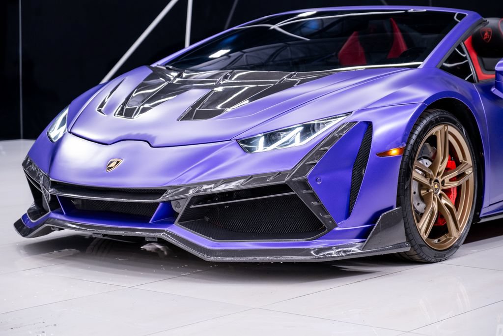 Used 2021 Lamborghini Huracan EVO RWD image 4