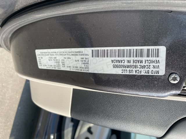 Used 2021 Chrysler Pacifica Touring-L FWD image 26