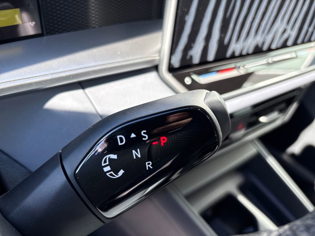 New 2026 Volkswagen Tiguan SE R-Line image 23