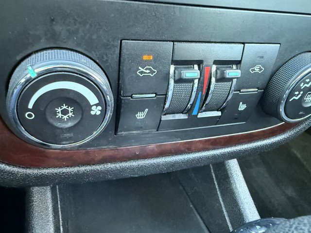 Used 2011 Chevrolet Impala LT w/ Luxury Edition Package image 31