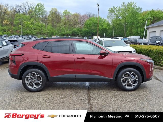 Certified 2024 Chevrolet Trax LT w/ Driver Confidence Package FWD image 8