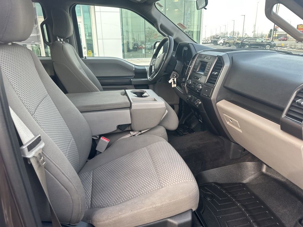 Used 2017 Ford F150 XLT image 7