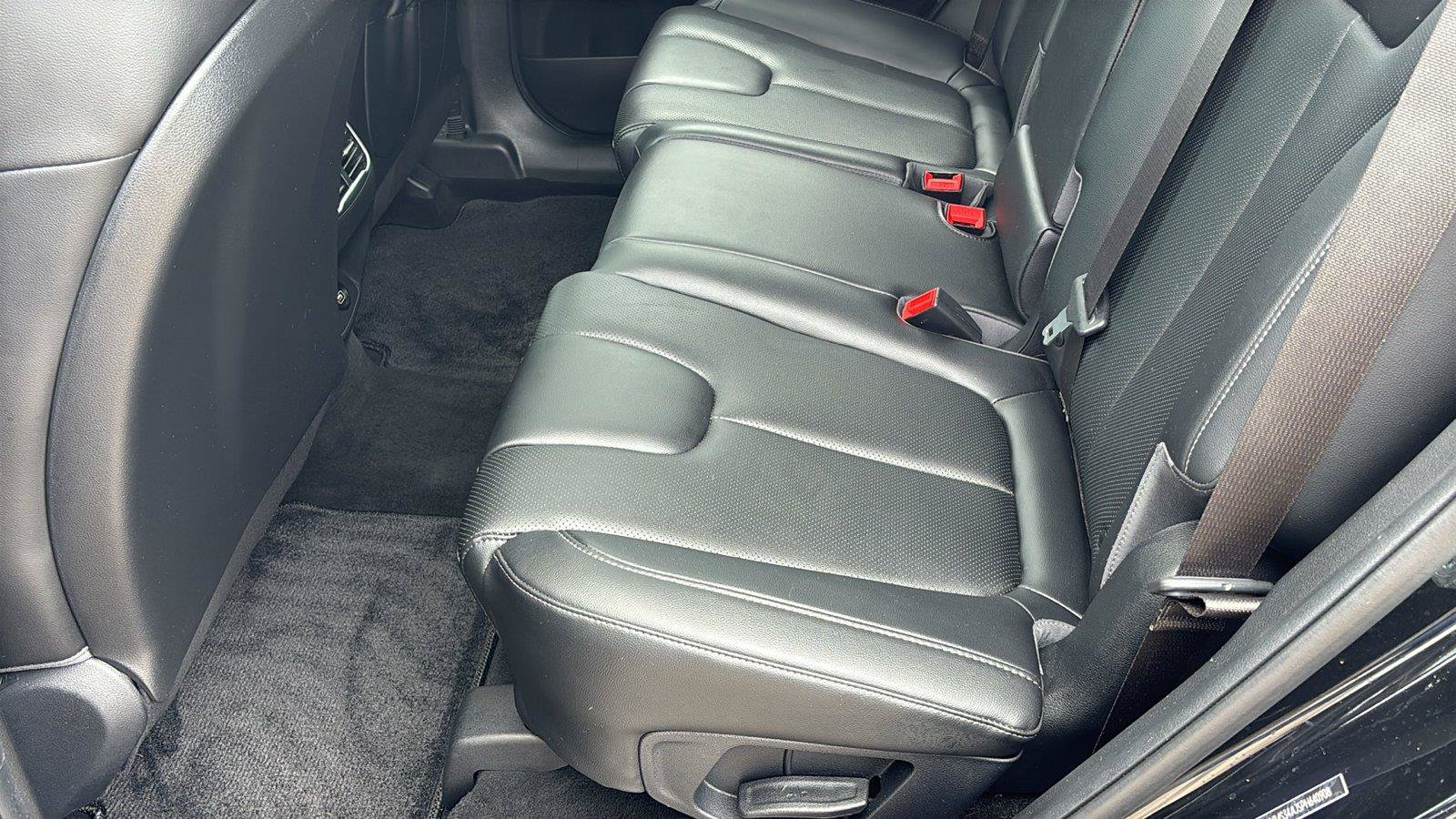 Used 2023 Hyundai Santa Fe SEL w/ Premium Package FWD image 16