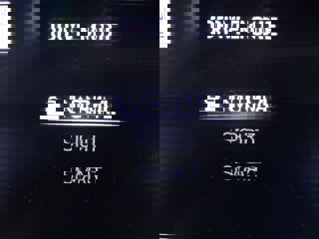 Used 2025 Hyundai Elantra SEL FWD image 43