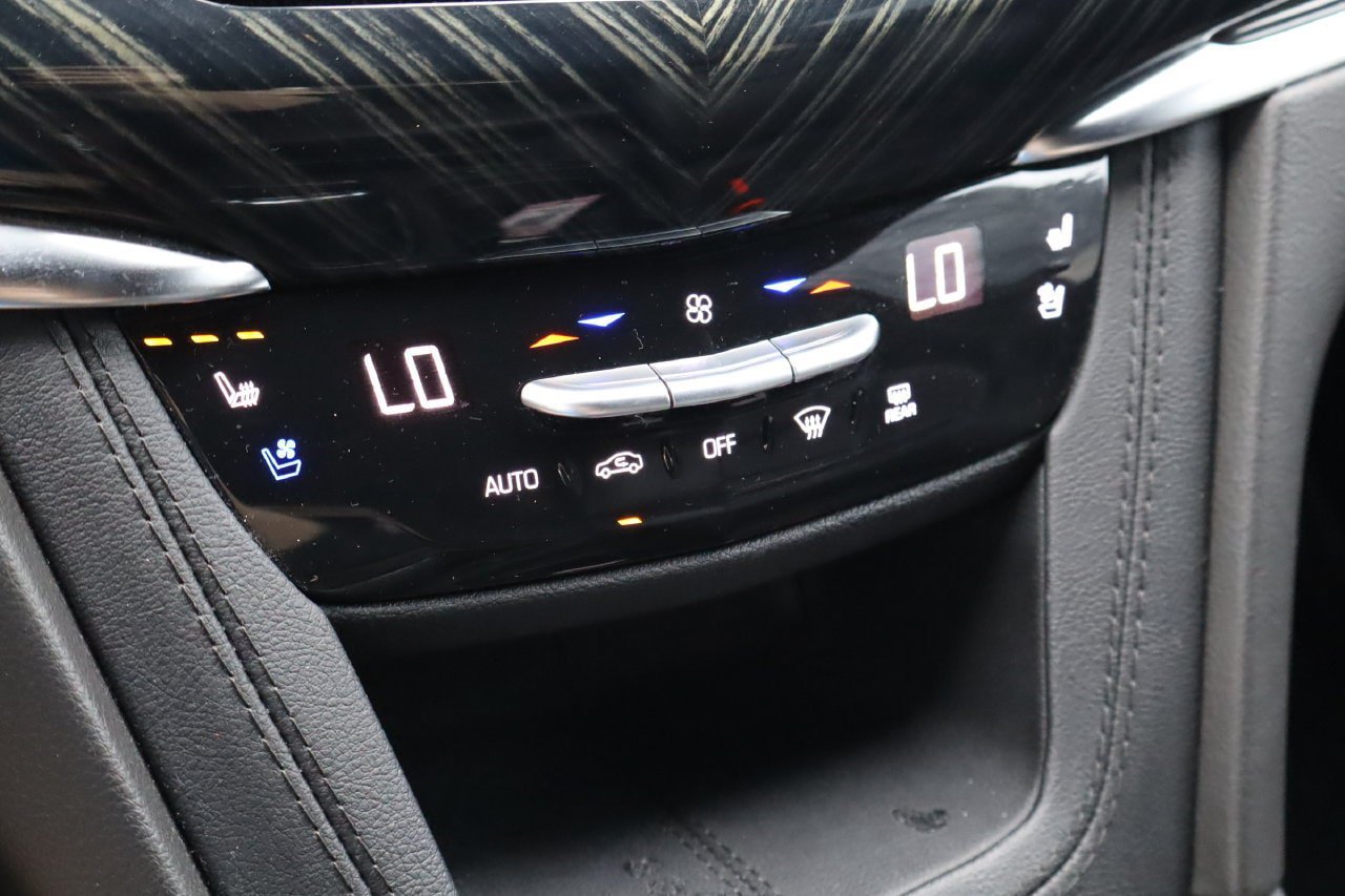 Used 2024 Cadillac XT6 Premium Luxury FWD image 29