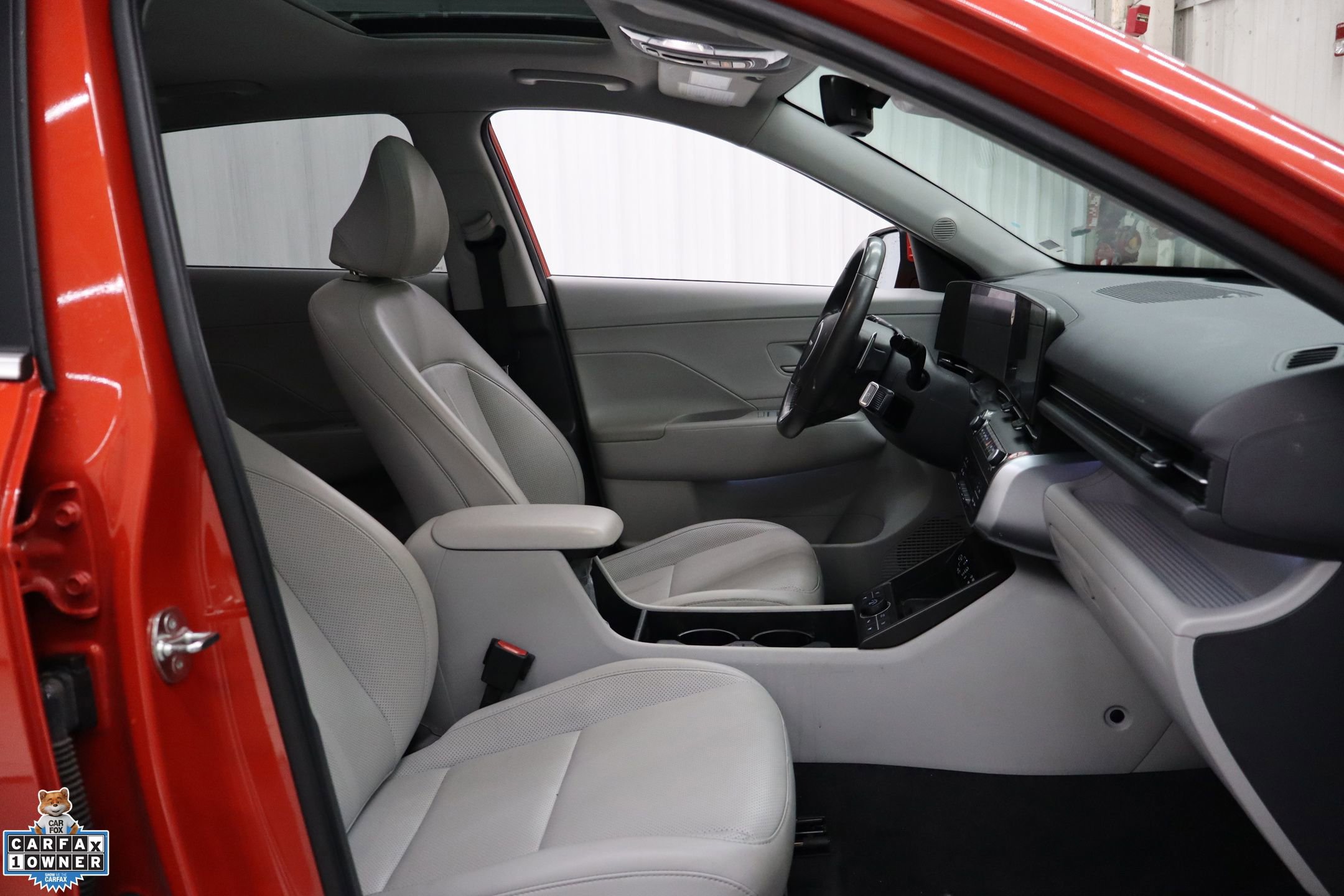 Used 2024 Hyundai Kona Limited image 29