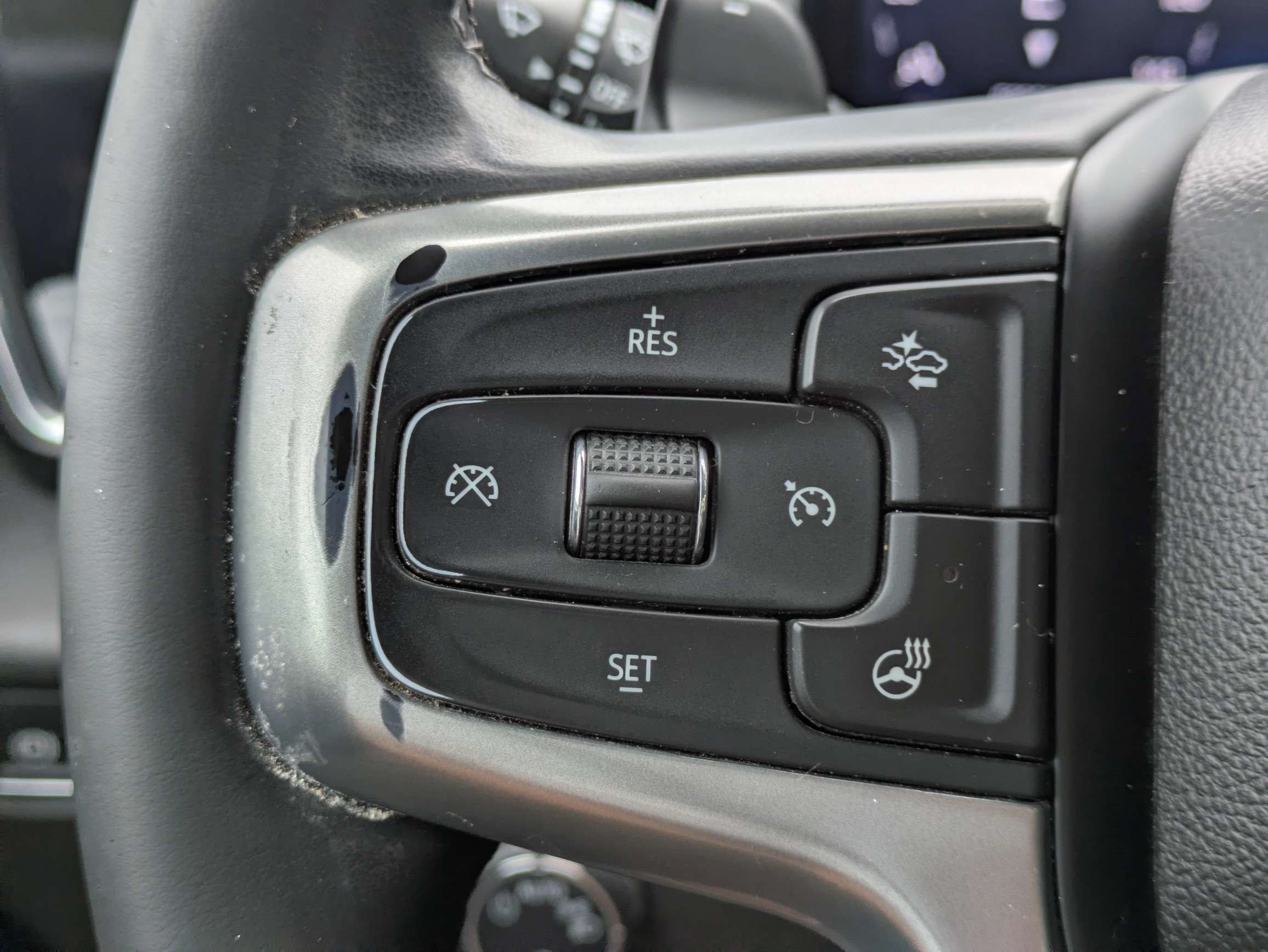 Used 2024 Chevrolet Silverado 1500 LT RWD image 23