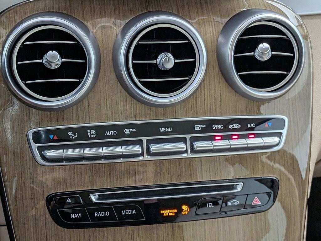 Used 2018 Mercedes-Benz GLC 300 image 21