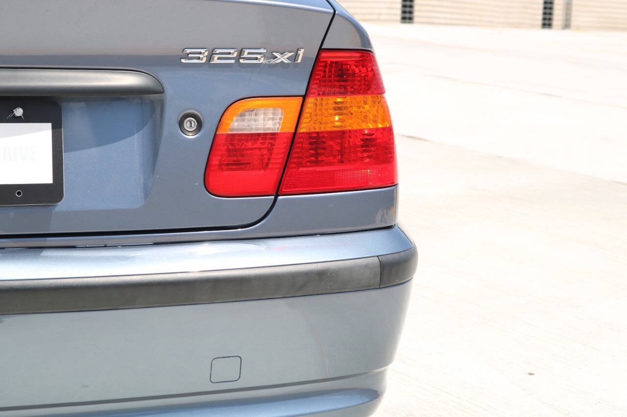 Used 2004 BMW 325xi Sedan AWD/4WD image 60