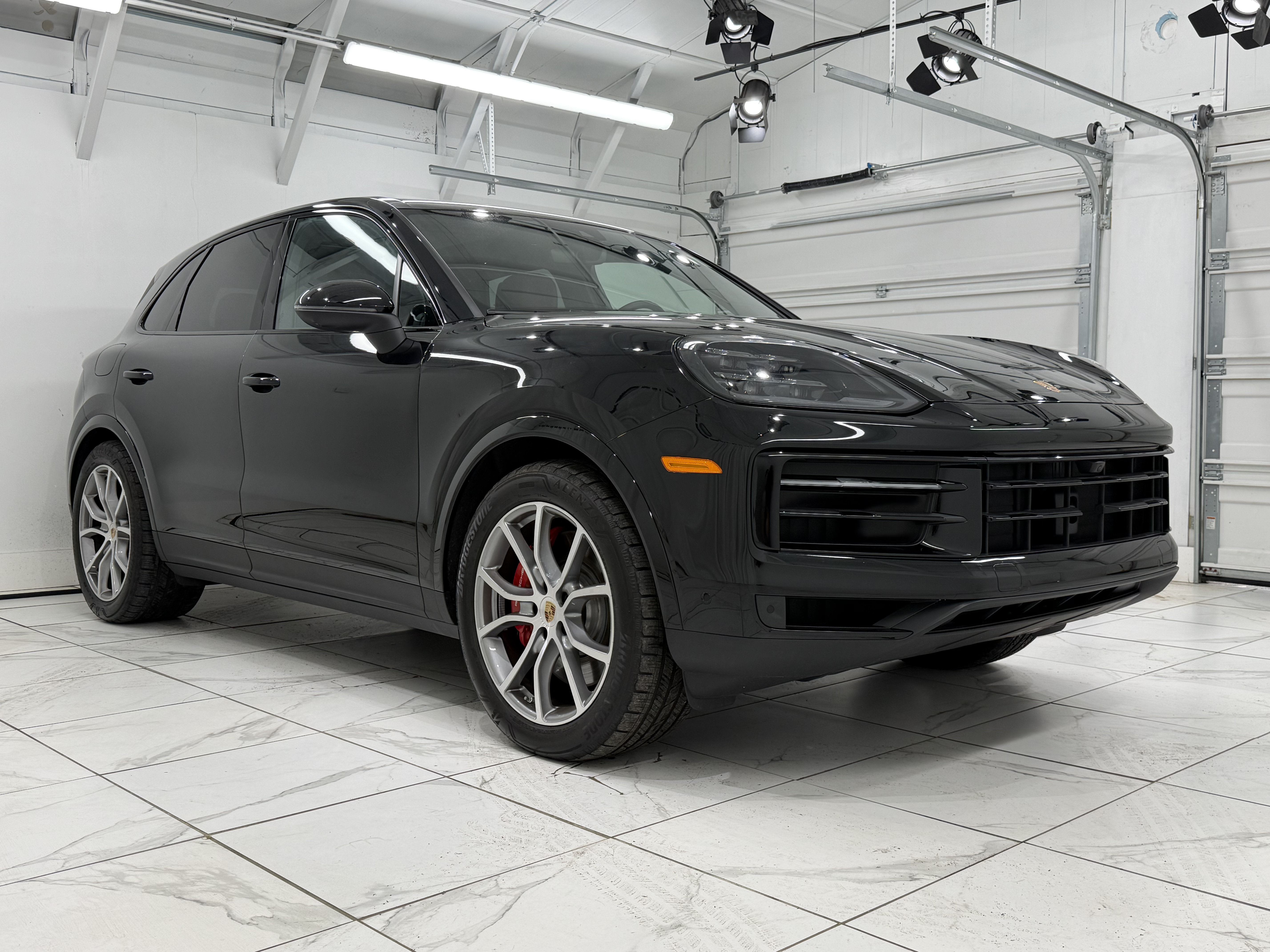 Certified 2025 Porsche Cayenne S AWD/4WD image 10
