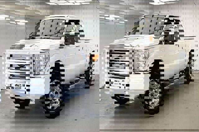 Used 2016 Ford F250 Lariat w/ Chrome Package image 2