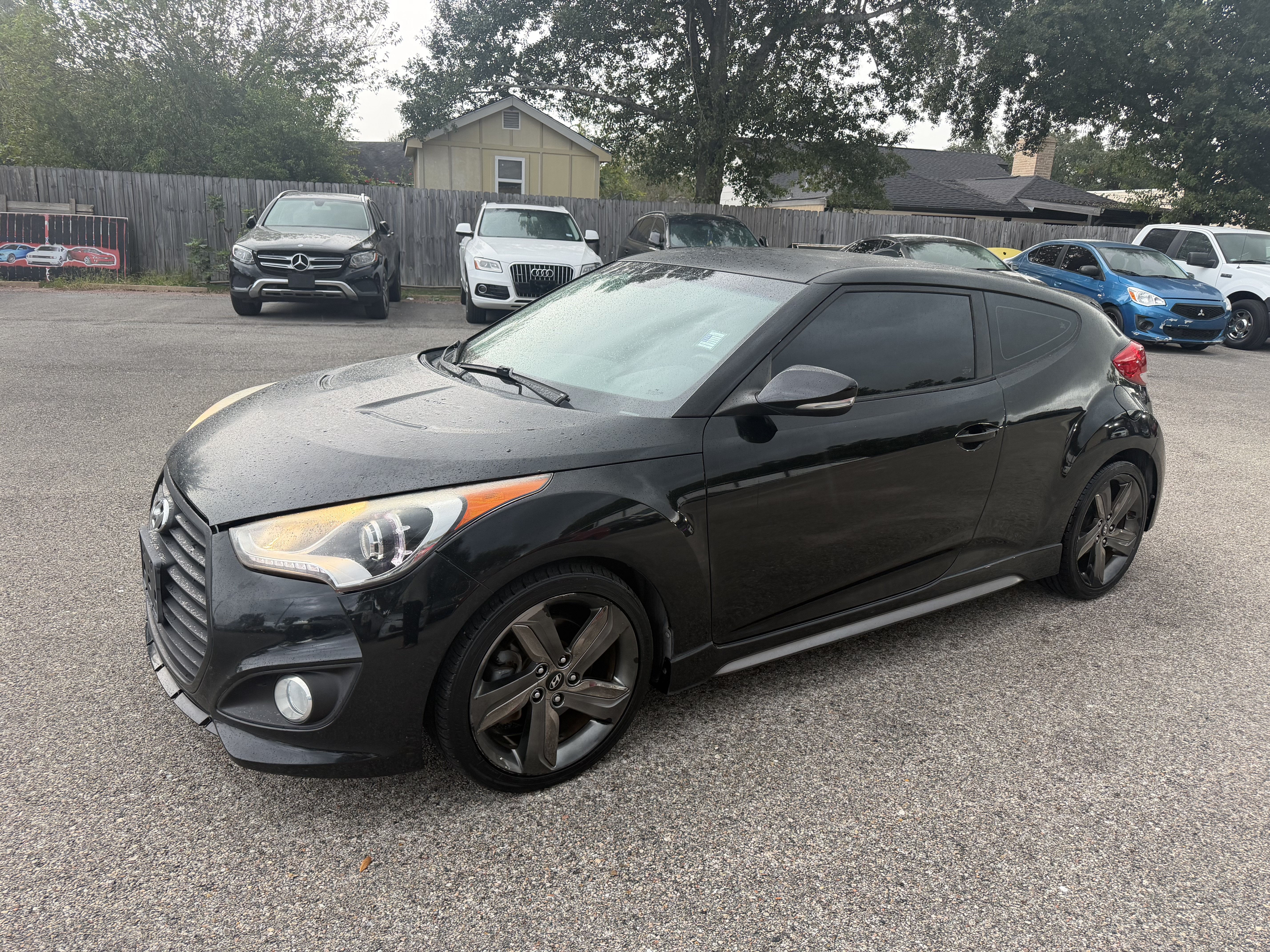 Used 2015 Hyundai Veloster Turbo FWD image 11