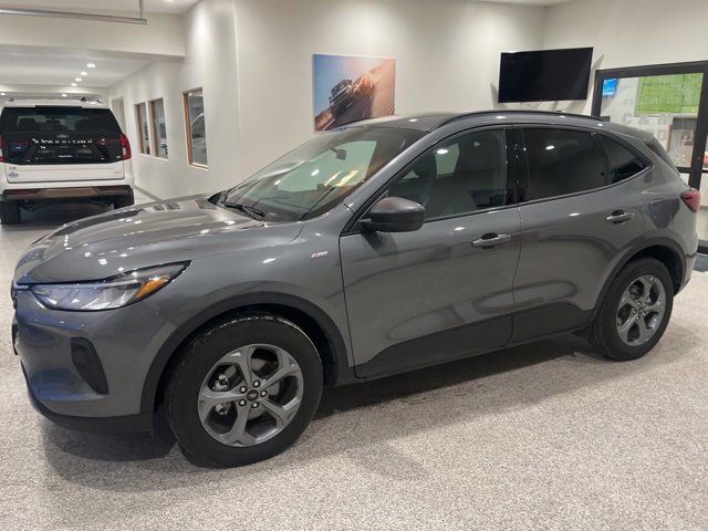 Used 2025 Ford Escape ST-Line image 3