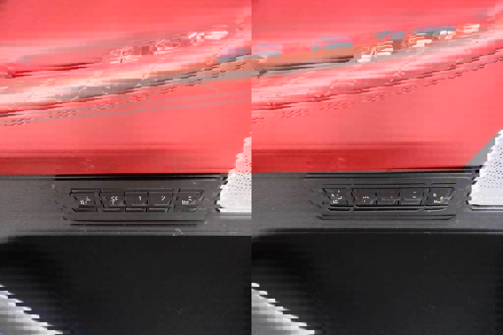 Used 2021 BMW 750i xDrive w/ Executive Package image 20