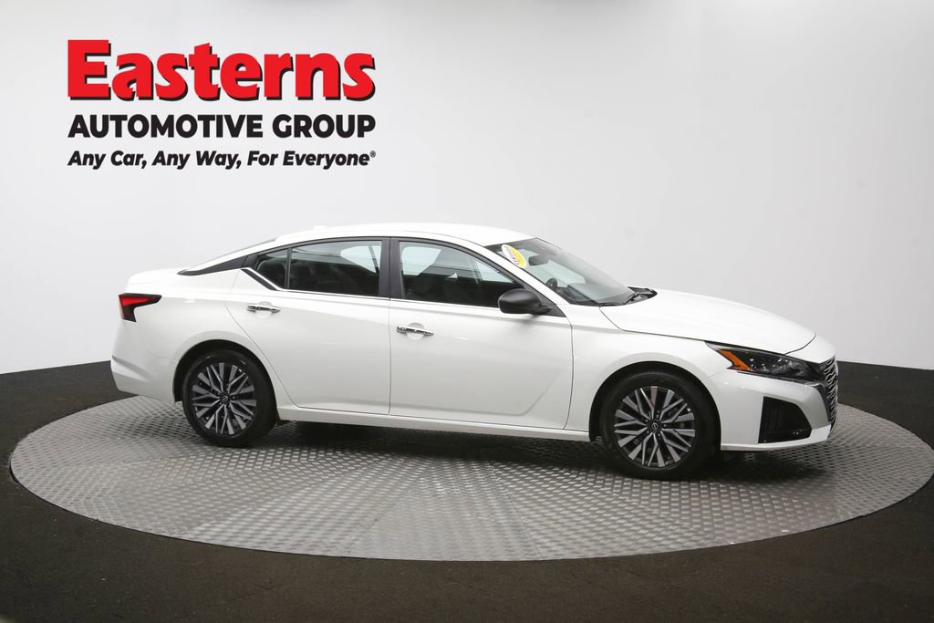 Used 2025 Nissan Altima 2.5 SV image 46