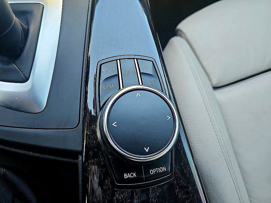 Used 2018 BMW 330i xDrive Sedan image 26