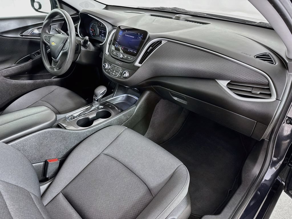 Used 2023 Chevrolet Malibu LT FWD image 31