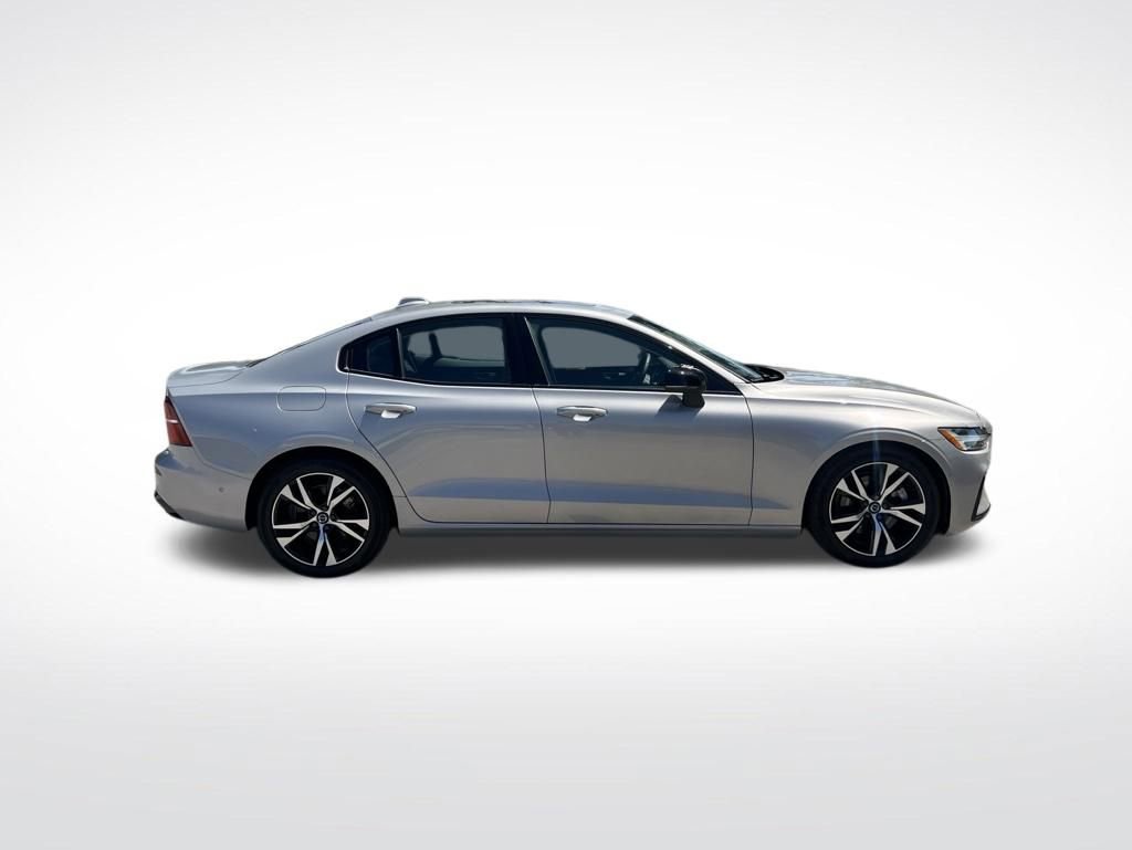 Used 2024 Volvo S60 B5 Plus AWD/4WD image 4