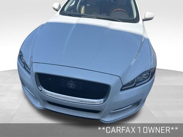 Used 2016 Jaguar XJ R-Sport image 2