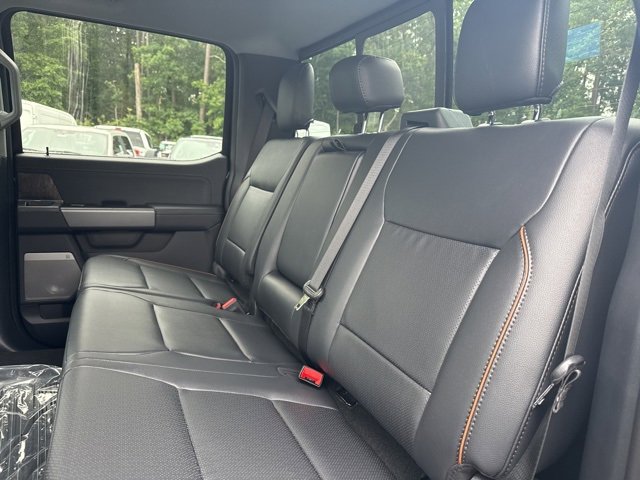 New 2025 Ford F250 Lariat w/ Chrome Package image 21