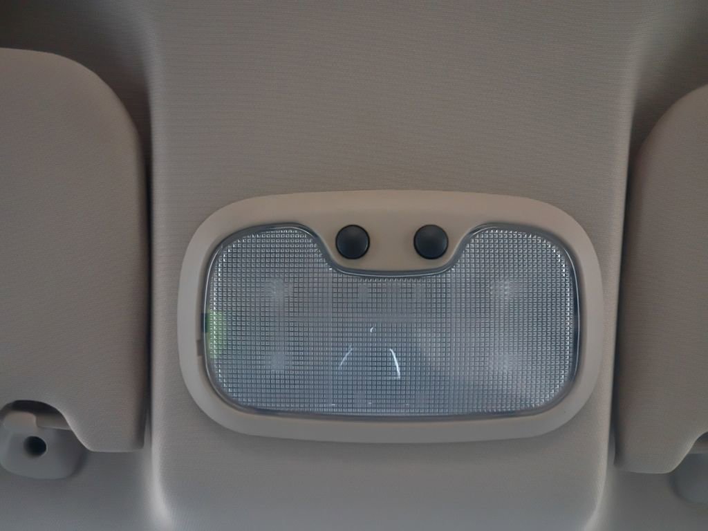 Used 2012 Dodge Avenger SE image 7