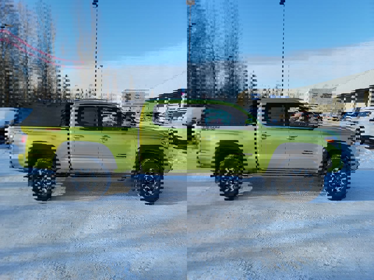 Used 2023 Toyota Tacoma TRD Off-Road w/ TRD Premium Off Road Package image 9