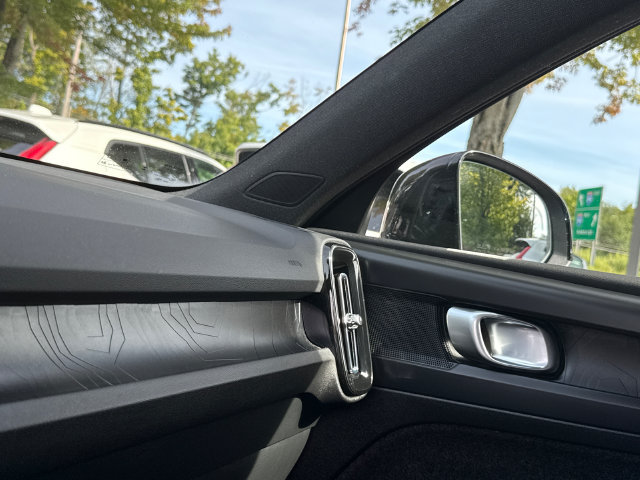 Certified 2023 Volvo XC40 Recharge Plus w/ Protection Package Premier AWD/4WD image 18