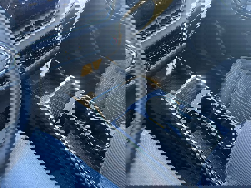 Used 2025 Chevrolet Equinox LT w/ Safety and Technology Package image 16